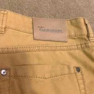 New without tags, too small for hubby 36x32